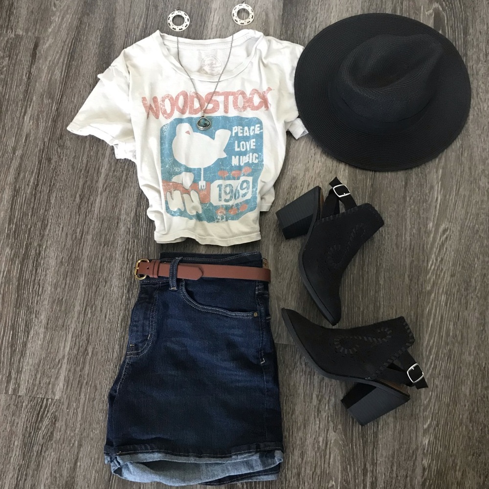 Levi Mid Ride Dark Blue Denim Shorts